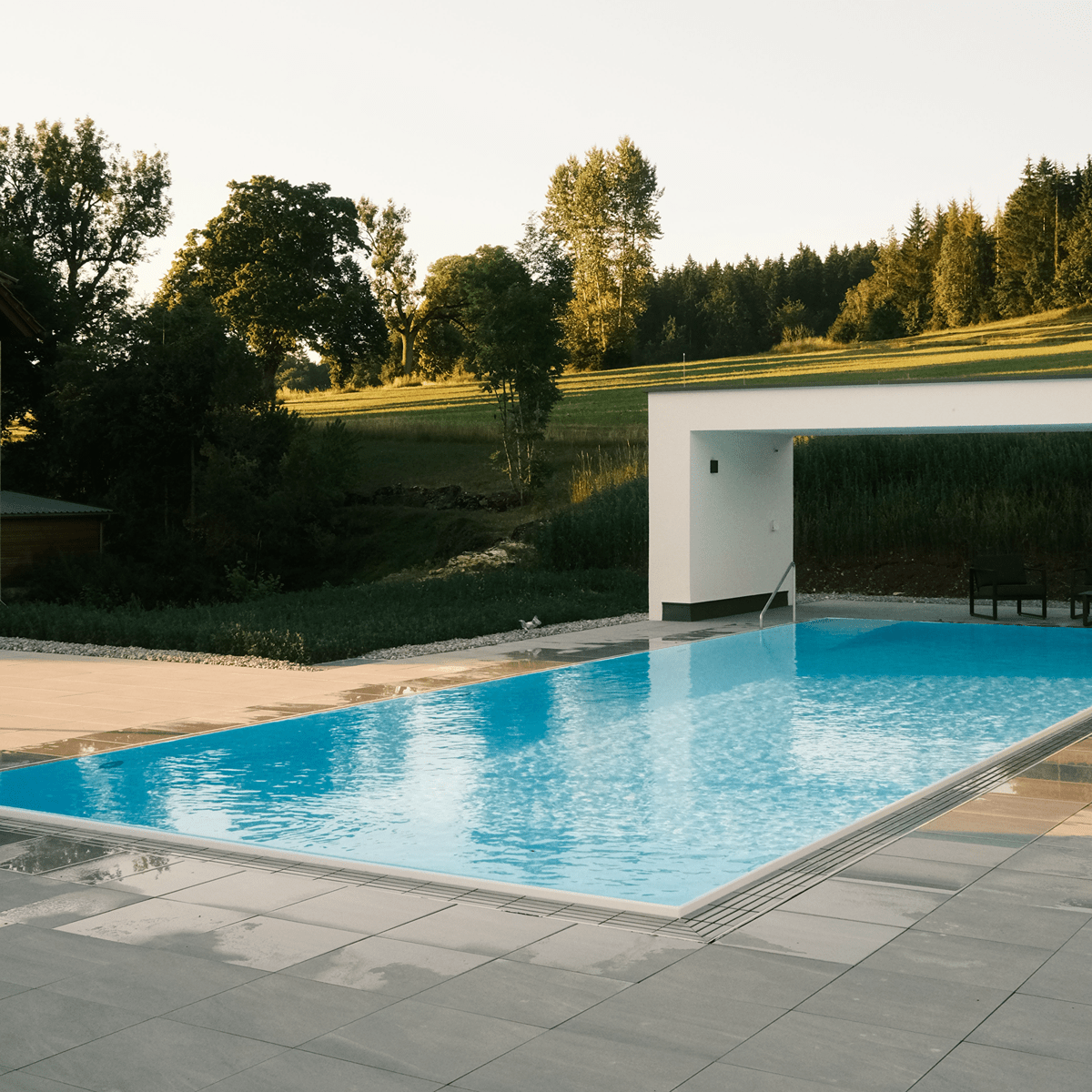 Pool im Wellnessshotel auf der Schwäbischen Alb, Landhotel Winter.