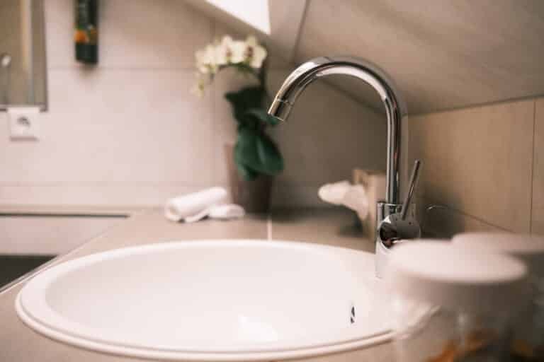 Waschbecken in der Hotelsuit Landhotel Winter.