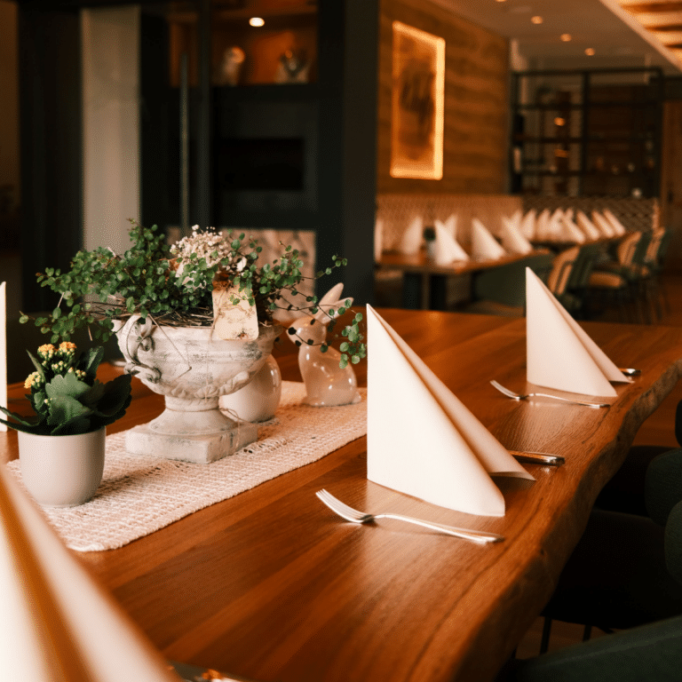 Gedeckte Tafel im Landhotel Winter.