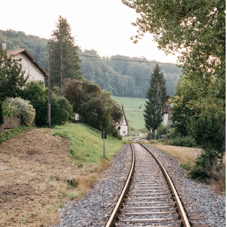 Bahnschienen der Schwäbischen Alb Bahn.